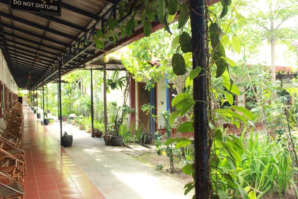 Zana Beach Guesthouse Sihanoukville Esterno foto