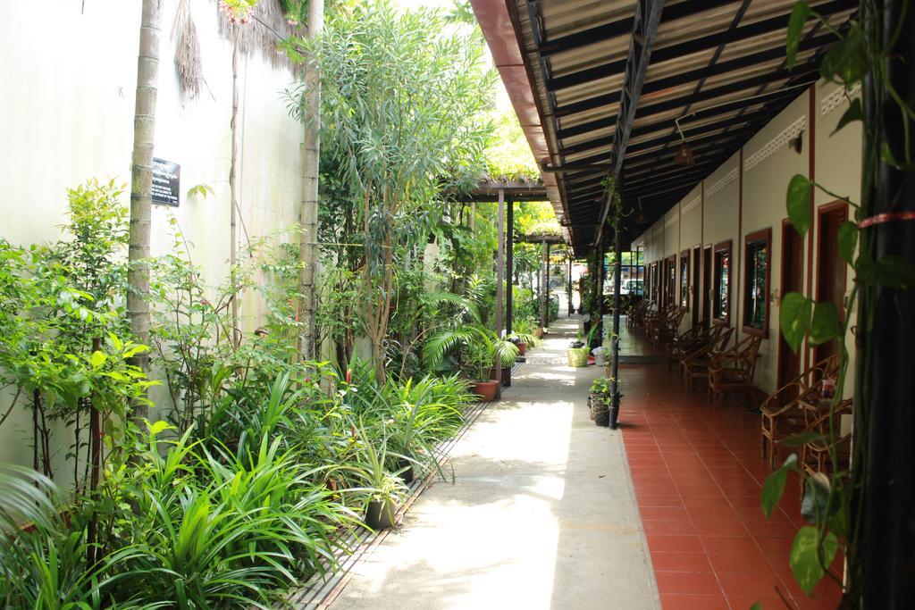 Zana Beach Guesthouse Sihanoukville Esterno foto