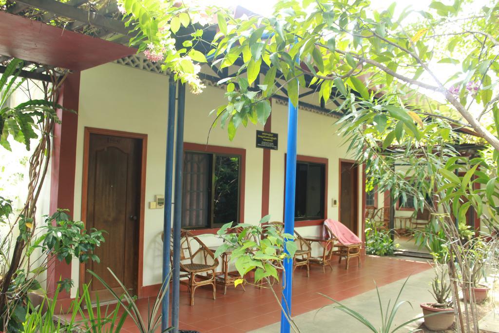 Zana Beach Guesthouse Sihanoukville Esterno foto